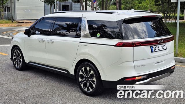 Kia Carnival — фото 1