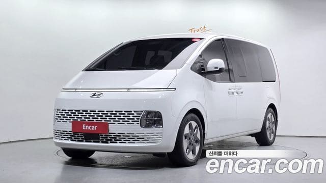 Hyundai Staria — фото 1