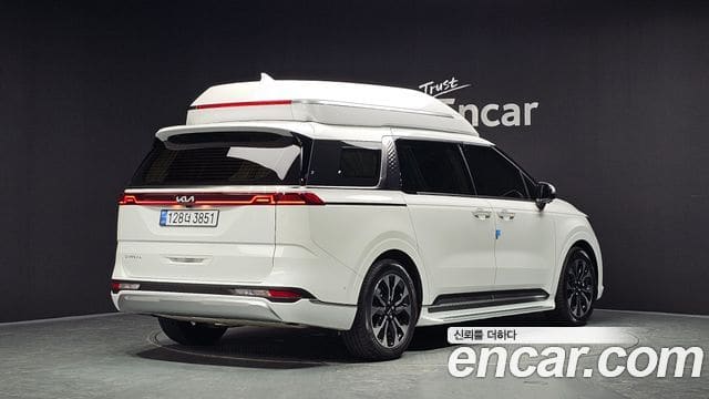Kia Carnival — фото 1