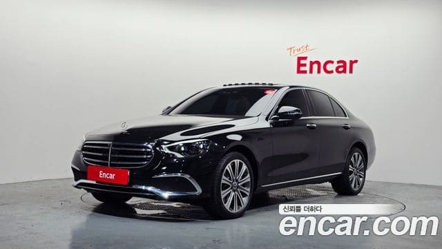 Mercedes-Benz E-Class — фото 1