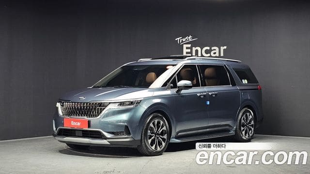 Kia Carnival — фото 1