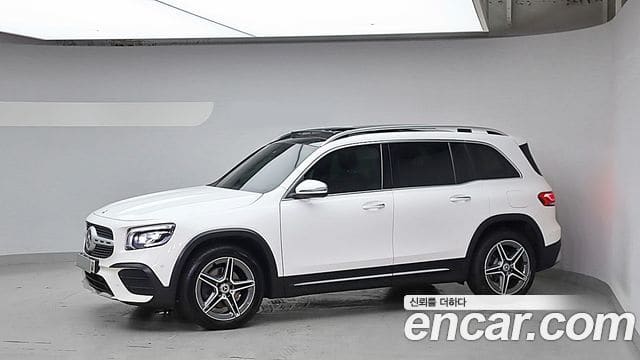 Mercedes-Benz GLB-Class — фото 1
