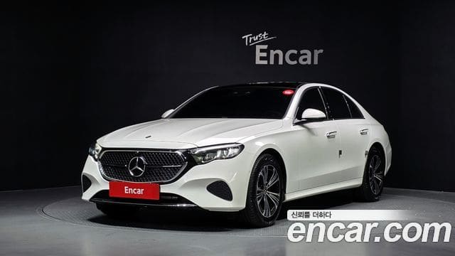 Mercedes-Benz E-Class — фото 1