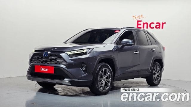 Toyota RAV4 — фото 1