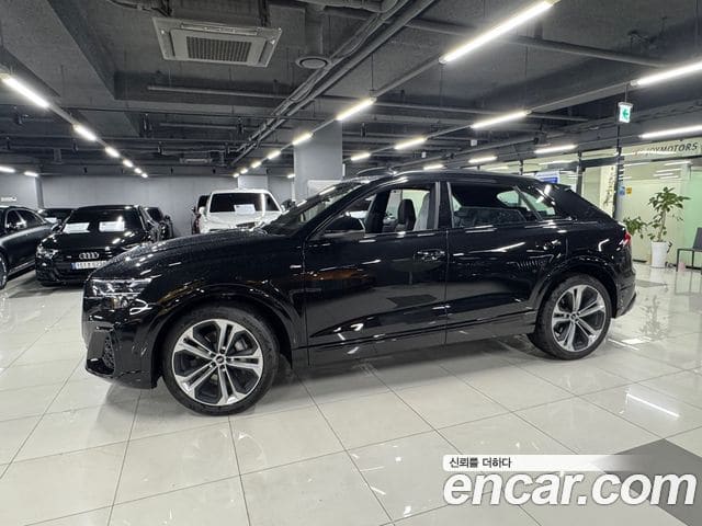 Audi Q7 — фото 1