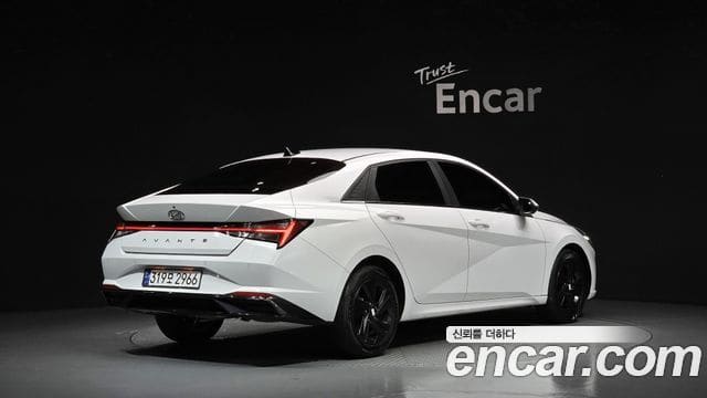 Hyundai Avante — фото 1