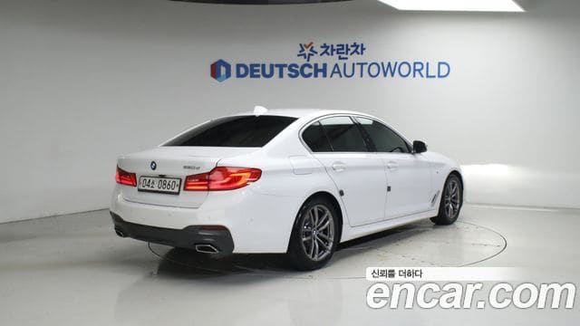 BMW 5 Series — фото 1