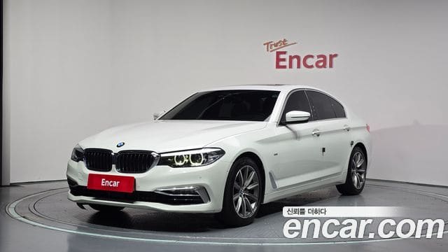 BMW 5 Series — фото 1