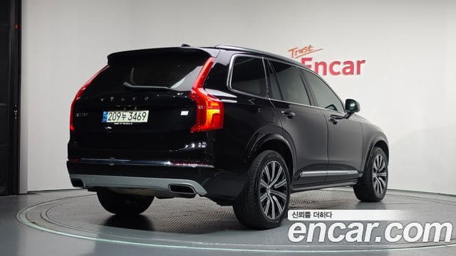Volvo XC90 — фото 1