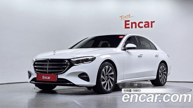 Mercedes-Benz E-Class — фото 1