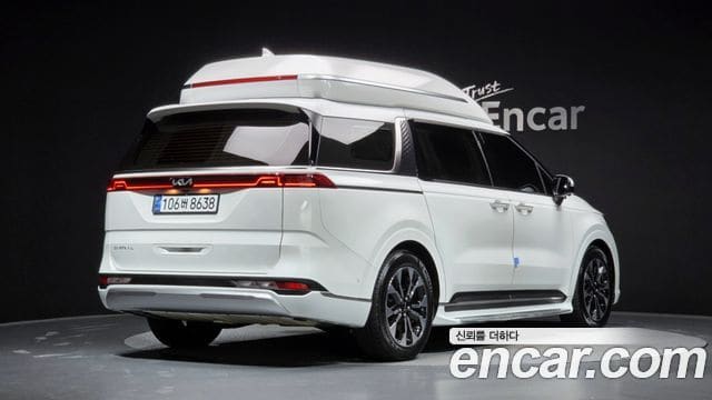 Kia Carnival — фото 1