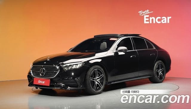 Mercedes-Benz E-Class — фото 1