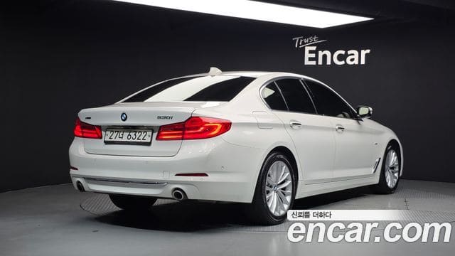BMW 5 Series — фото 1