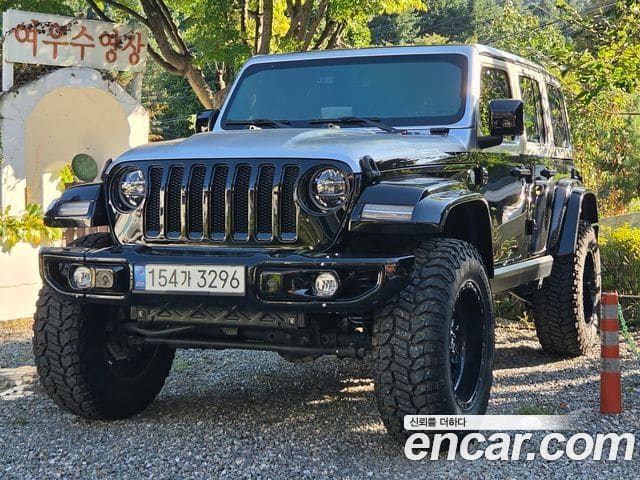 Jeep Wrangler — фото 1