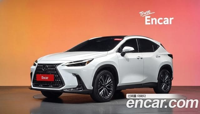 Lexus NX350h — фото 1