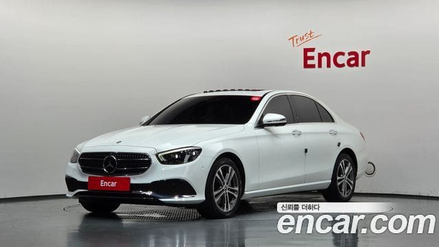 Mercedes-Benz E-Class — фото 1