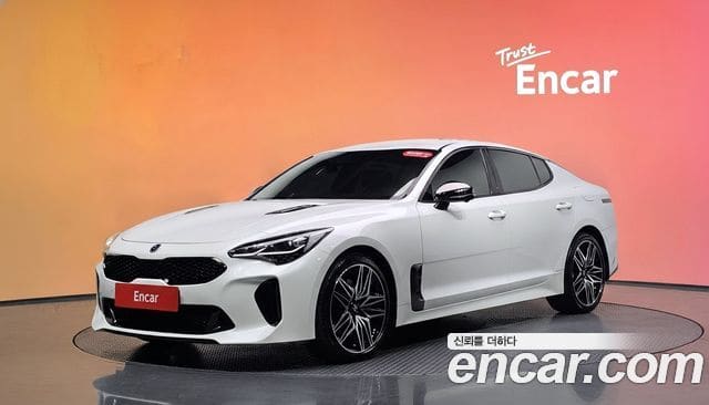 Kia Stinger — фото 1
