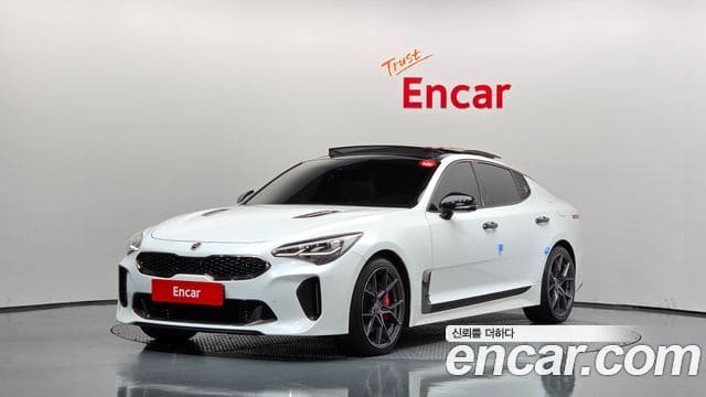 Kia Stinger — фото 1