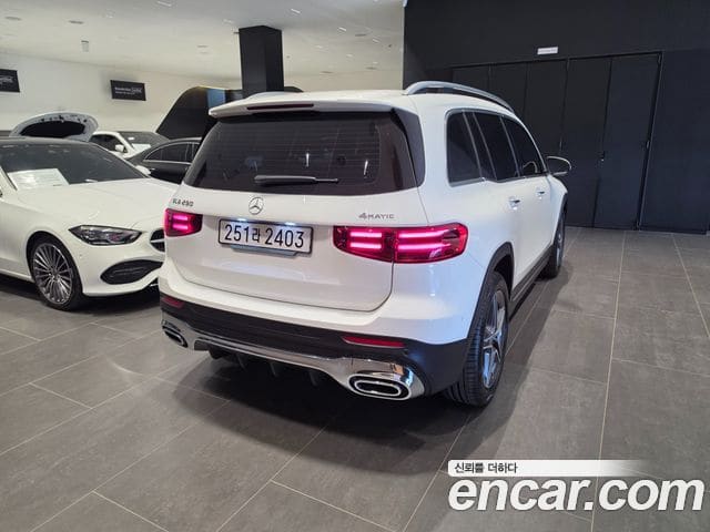 Mercedes-Benz GLB-Class — фото 1