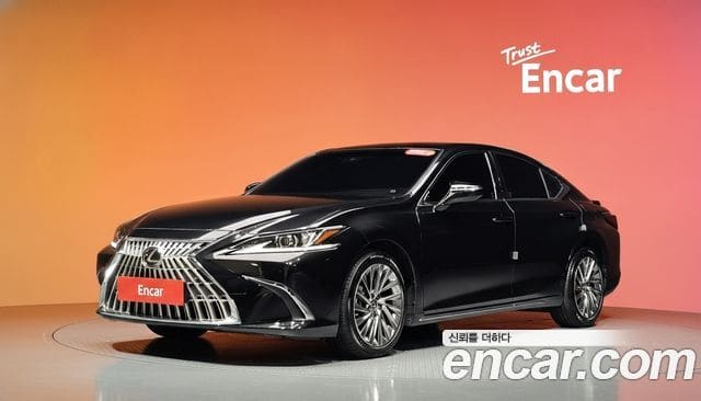 Lexus ES300h — фото 1