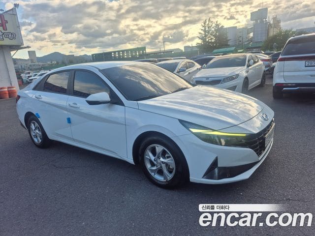 Hyundai Avante — фото 1