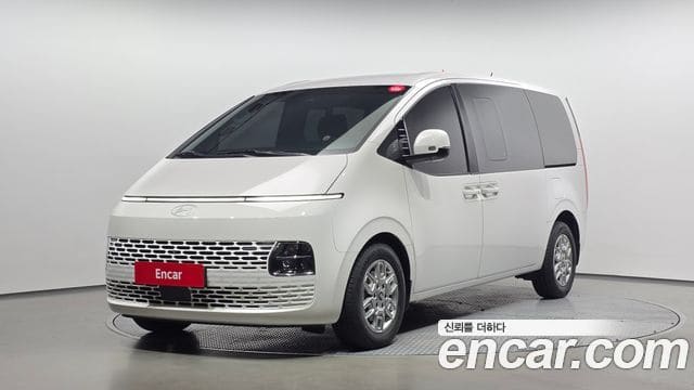 Hyundai Staria — фото 1