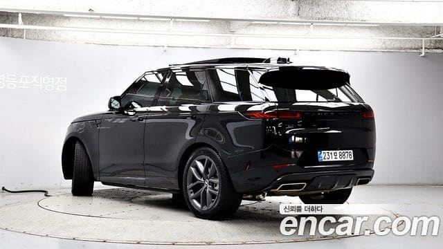 Land Rover Range Rover Sport — фото 1