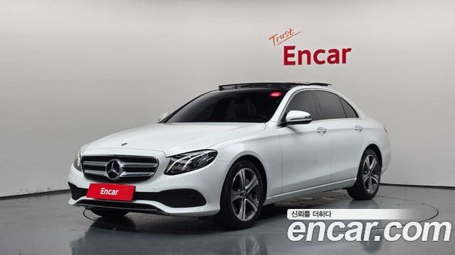 Mercedes-Benz E-Class — фото 1