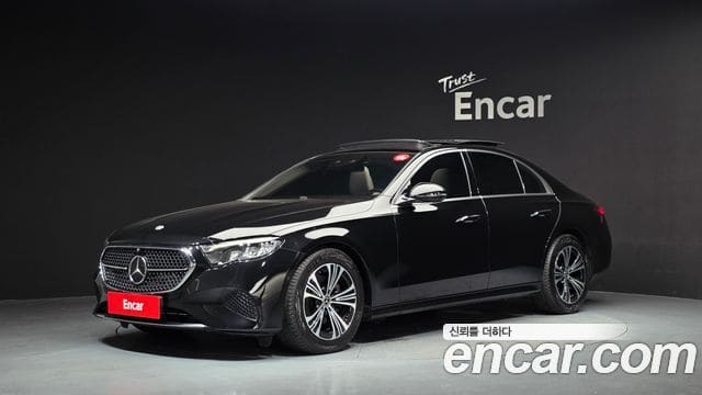 Mercedes-Benz E-Class — фото 1