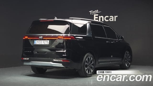Kia Carnival — фото 1