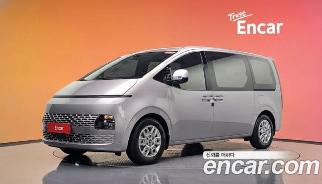 Hyundai Staria — фото 1