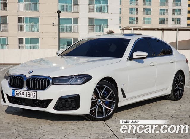 BMW 5 Series — фото 1