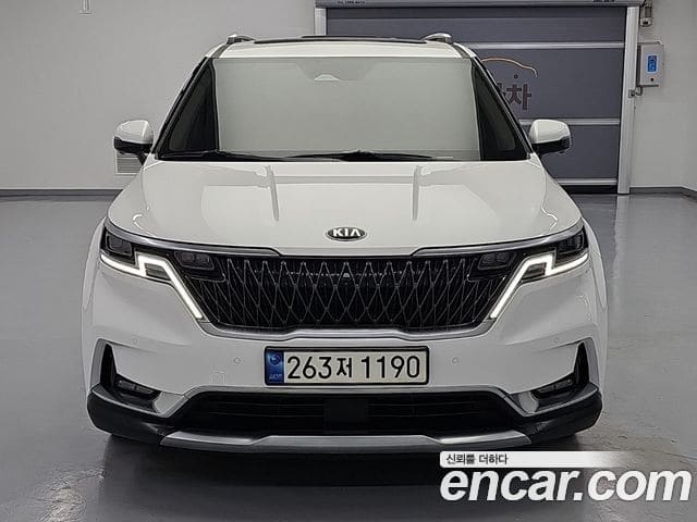 Kia Carnival — фото 1