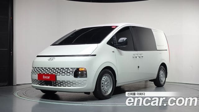 Hyundai Staria — фото 1