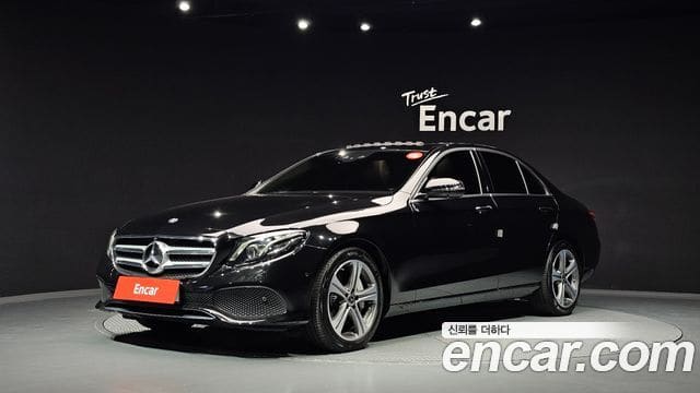 Mercedes-Benz E-Class — фото 1