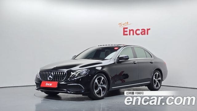Mercedes-Benz E-Class — фото 1