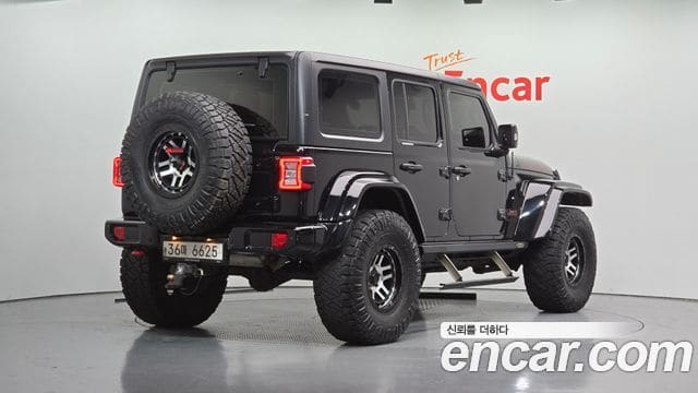 Jeep Wrangler — фото 1