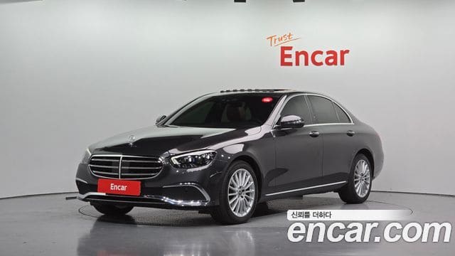 Mercedes-Benz E-Class — фото 1