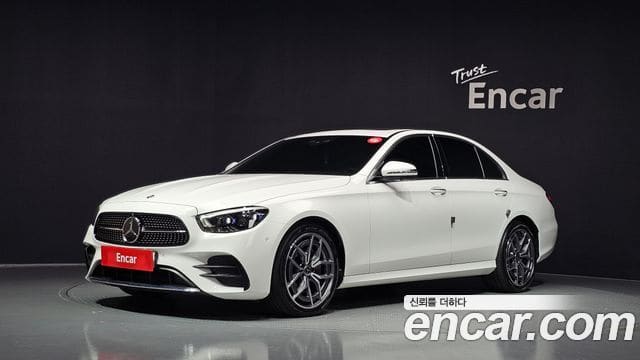 Mercedes-Benz E-Class — фото 1
