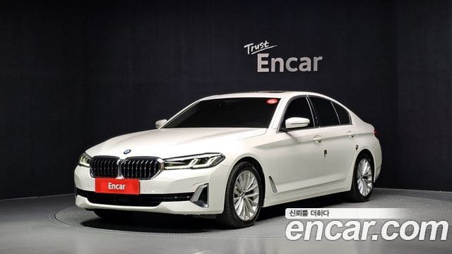 BMW 5 Series — фото 1