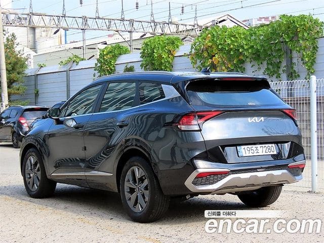Kia Sportage — фото 1