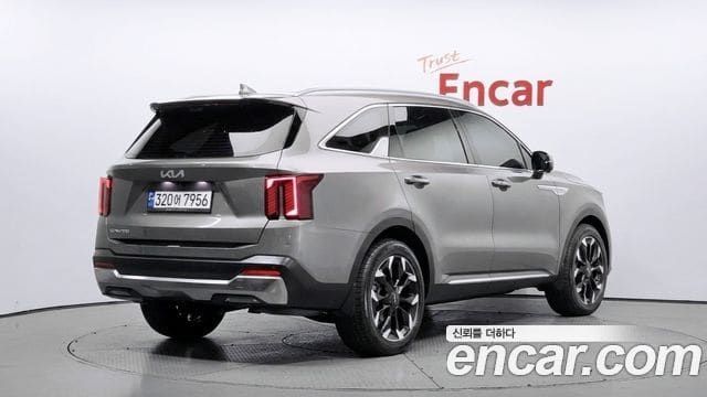 Kia Sorento — фото 1