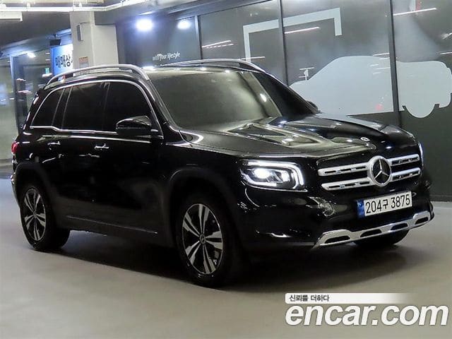 Mercedes-Benz GLB-Class — фото 1
