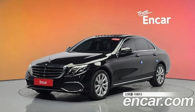 Mercedes-Benz E-Class — фото 1