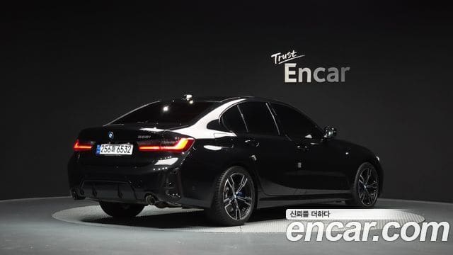 BMW 3 Series — фото 1