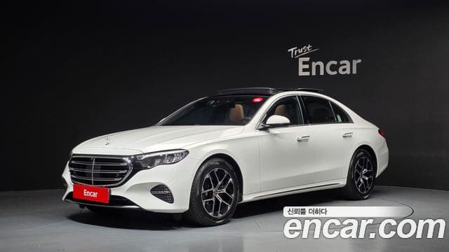 Mercedes-Benz E-Class — фото 1