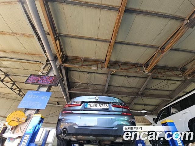 BMW 3 Series — фото 1
