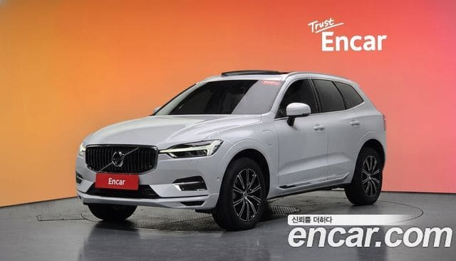 Volvo XC60 — фото 1