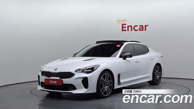 Kia Stinger — фото 1