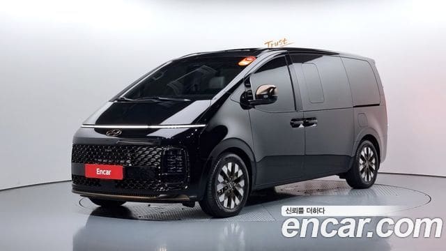 Hyundai Staria — фото 1